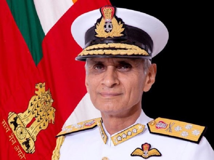 Navy Chief Admiral Karambir Singh says underwater wing of Jaish e Mohammed is being trained नेवी चीफ ने कहा- 'अंडर वाटर अटैक' के लिए आतंकियों को ट्रेनिंग दे रहा है जैश, हम अलर्ट हैं