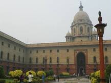 जम्मू कश्मीर पुनर्गठन एक्ट लागू करने के लिए गृहमंत्रालय की अहम बैठक आज, जानें किन मुद्दों पर होगी चर्चा