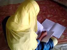 यूपी में पुलिस की सख्ती बेअसर, मनचलों और शोहदों के आतंक से लड़कियां परेशान