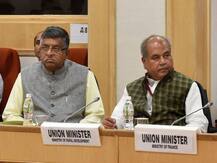 जम्मू-कश्मीर के लिए सरकार ने बनाया GoM, मोदी कैबिनेट की तरफ से ₹15 हजार करोड़ के पैकेज का एलान संभव