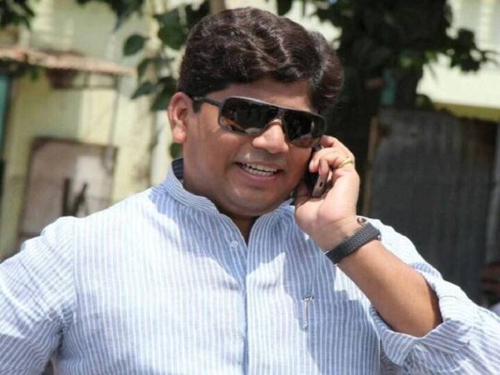 NCP विधायक अवधूत तटकरे ने की उद्धव ठाकरे से मुलाकात, थाम सकते हैं शिवसेना का दामन NCP MLA Avdhoot Tatkare met Shiv Sena leader Uddhav Thackeray NCP विधायक अवधूत तटकरे ने की उद्धव ठाकरे से मुलाकात, थाम सकते हैं शिवसेना का दामन