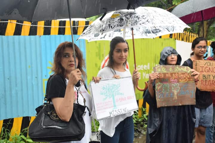 आपको बता दें कि श्रद्दा कपूर की लेटेस्ट रिलीज फिल्म 'साहो' बॉक्स ऑफिस पर काफी अच्छा प्रदर्शन कर रही है. (Photo Credit: Manav Manglani)