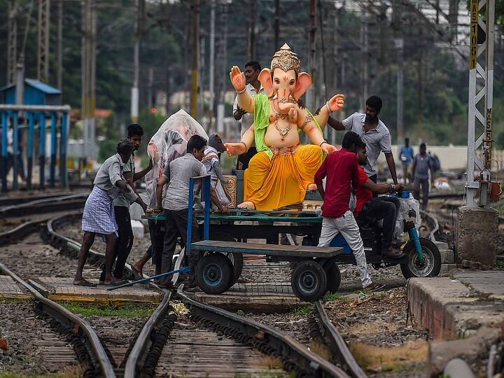Ganesh Chaturthi 2019 India welcomes Ganpati Bappa गणेश चतुर्थी: देश भर में गणपति बप्पा मोरया की गूंज, राष्ट्रपति और पीएम ने दी बधाई
