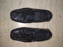 यूपी: दलितों पर बयान देकर बुरे फंसे बलिया के डीएम, भेजे जा रहे हैं \'जूते और घड़ियां\'