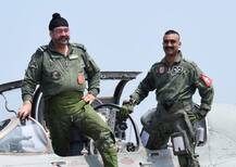 PHOTOS: विंग कमांडर अभिनंदन अब बने फ्लाइंग इंस्ट्रक्टर, 6 महीने बाद फिर मिग-21 को लेकर आसमान में उड़े