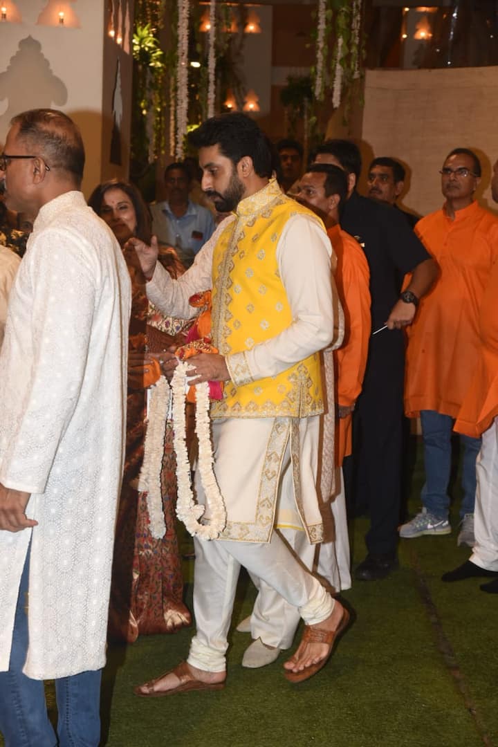 इस तस्वीर में आप अभिषेक बच्चन को देख सकते हैं. (Photo Credit- Manav Manglani)