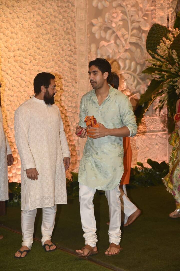 आमिर खान के साथ फिल्म मेकर आयान मुखर्जी. (Photo Credit- Manav Manglani)