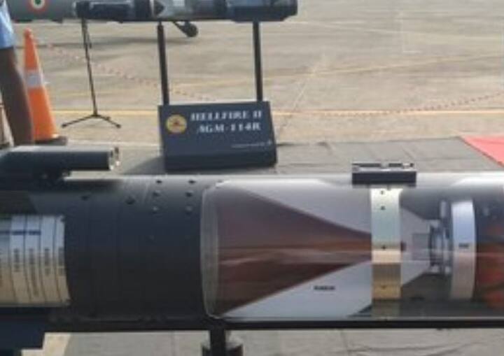 ये हेलीकॉप्टर्स दिन रात और किसी भी मौसम में ऑपरेशन कर सकते हैं. खासतौर से ऊंचे पहाड़ों में बने आतंकी कैंपों और दुश्मन कई सेना के ठिकानों और छावनियों पर ये हमला करने में ये सक्षम हैं.