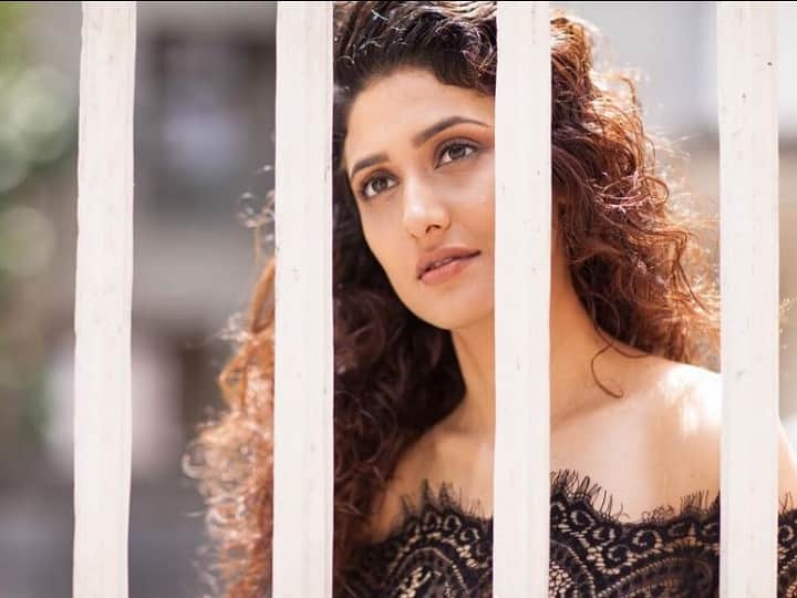 Actress Ragini Khanna keeps competition with herself खुद के साथ ही कॉम्पटीशन रखती हैं टीवी अभिनेत्री रागिनी खन्ना