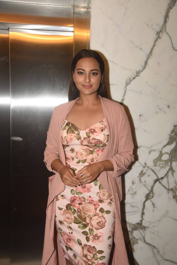 'छिछोरे' की स्क्रीनिंग में अभिनेत्री सोनाक्षी सिन्हा भी मौजूद रहीं. (तस्वीर: मानव मंगलानी)