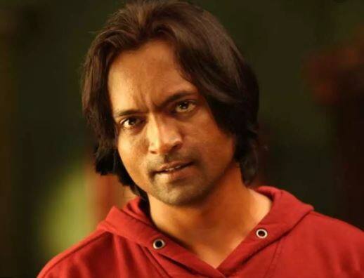 Film Murder 2 Actor Prashant Narayanan Jailed for His Alleged Involvement in Cheating Case 'मर्डर 2' के अभिनेता प्रशांत नारायणन 1.20 करोड़ की धोखाधड़ी मामले में पत्नी समेत गिरफ्तार