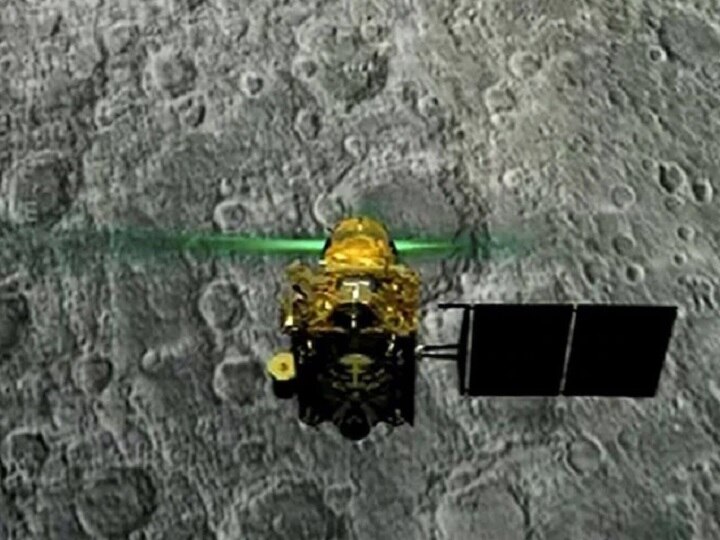 Chandrayaan 2 ISRO did not give up hope try to contact lander Vikram Chandrayaan 2: ISRO ने नहीं छोड़ी उम्मीद, लैंडर 'विक्रम' से संपर्क साधने की कोशिश जारी