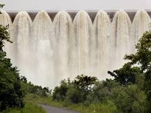 गुजरात: सरदार सरोवर बांध का जलस्तर 136 मीटर के पार पहुंचा, अलर्ट जारी
