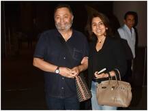 VIDEO: कैंसर का इलाज करा कर भारत लौटे ऋषि कपूर, एयरपोर्ट पर मुस्कुराते हुए दिया पोज, देखें