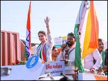 कांग्रेस पर गंभीर आरोप लगाते हुए अभिनेत्री उर्मिला मातोंडकर ने इस्तीफा दिया