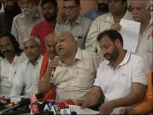 बढ़े जुर्माने के विरोध में ट्रांसपोर्ट व्यापारियों ने दी चक्का जाम की धमकी, गडकरी बोले- मेरा भी कटा है चालान