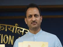 अनंत कुमार हेगड़े ने साधा आईएएस अधिकारी सेंथिल पर निशाना, पाकिस्तान जाने की दी सलाह