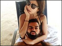 पत्नी अनुष्का शर्मा के साथ रोमांटिक अंदाज में नज़र आए क्रिकेटर विराट कोहली, देखें तस्वीर