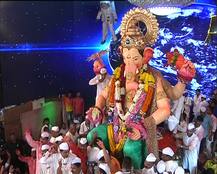 तस्वीरें: गणपति बप्पा को आज दी जा रही विदाई, गणेश विसर्जन के लिए मुंबई में सुरक्षा के कड़े इंतजाम