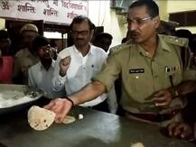 गोरखपुर: खाने में मिली कच्ची रोटियां, छात्रों ने किया हंगामा और भूख हड़ताल