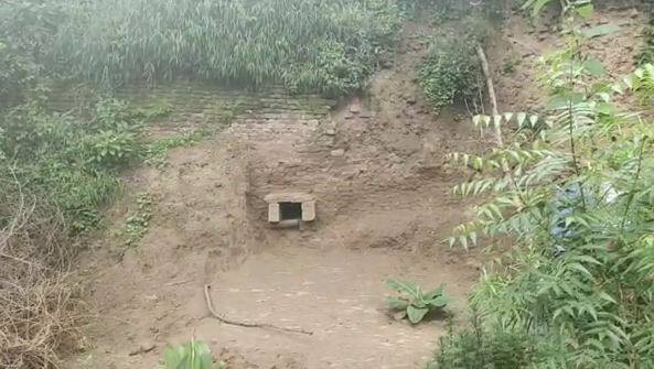 लाक्षागृह विकास समिति के अध्यक्ष ओंकार नाथ त्रिपाठी समेत प्रयागराज के दूसरे लोग सुरंग मिलने के बाद इस जगह पर एएसआई से खुदाई व रिसर्च कराकर इसे ही महाभारत काल का लाक्षागृह घोषित करने व इस स्थल का संरक्षण करते हुए इसे पर्यटन केंद्र के तौर पर विकसित किये जाने की मांग कर रहे हैं. इतिहासकार और इलाहाबाद सेंट्रल युनिवर्सिटी के मध्यकालीन इतिहास विभाग के हेड प्रोफेसर योगेश्वर तिवारी का भी कहना है कि महाभारत काल में पांडवों के सुरंग के रास्ते से लाक्षागृह से बाहर निकलकर जान बचाने का जिक्र है. उनका कहना है कि यह वही लाक्षागृह है या नहीं, इसका पता एएसआई की खुदाई व रिसर्च से ही चल सकता है. उन्होंने भी इस बारे में रिसर्च कर सच का पता लगाए लगाने जाने की बात कही है.