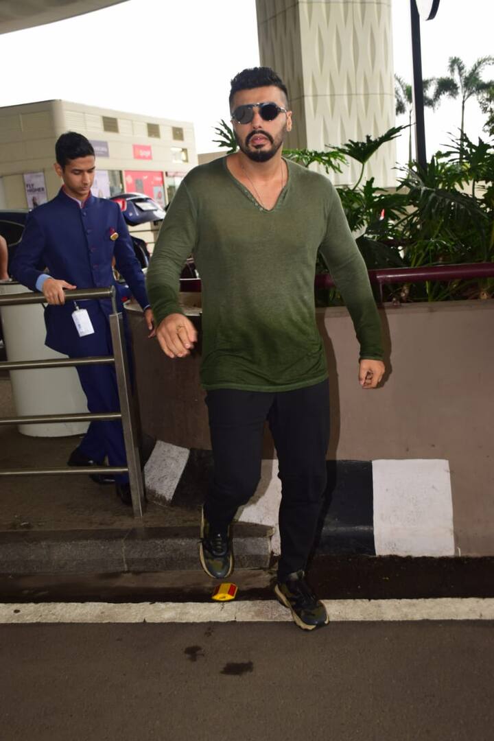 अभिनेता अर्जुन कपूर को भी आज एयरपोर्ट जाते हुए कैप्चर किया गया. (तस्वीर: मानव मंगलानी)