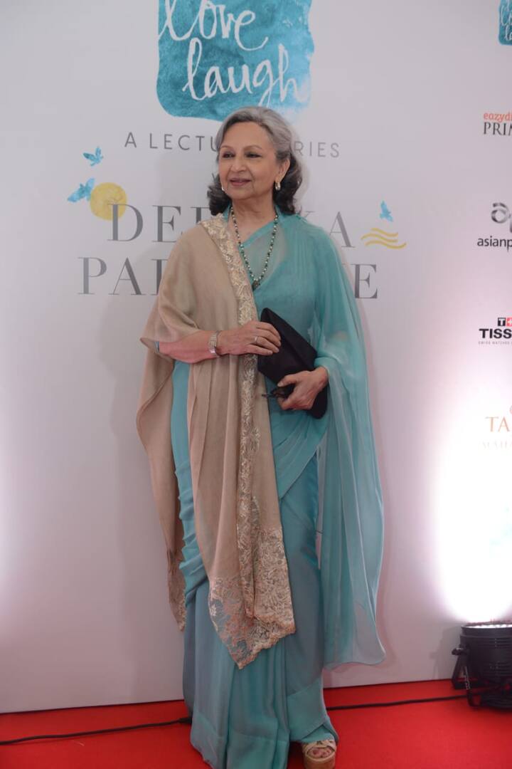 दिग्गज अदाकारा शर्मिला टैगोर भी इस इवेंट में शामिल होने के लिए पहुंचीं. (Photo Credit: Manav Manglani)