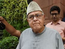 SC ने अब्दुल्ला को पेश करने संबंधी याचिका पर केंद्र-जम्मू-कश्मीर को जारी किए नोटिस