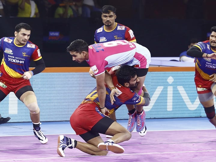 Pro Kabaddi League 2019 UP Yoddha beat Jaipur Pink Panthers Pro Kabaddi League 2019: यूपी योद्धा ने जयपुर पिंक पैथर्स को हराया, जानें- दोनों टीमों की स्थिति