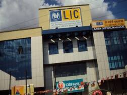 नौजवानों के लिए बड़ी खुशखबरी, LIC में 8000 से ज्यादा वैकेंसी निकली, जानिए कैसे करें अप्लाई