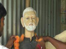 बिहार के इस गांव में मंदिर में स्थापित है पीएम मोदी की मूर्ति, ग्रामीणों ने शंखनाद कर मनाया जन्मदिन
