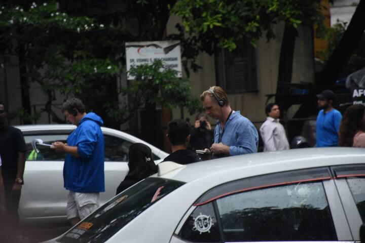 इस फिल्म का वितरण वार्नर ब्रदर्स द्वारा किया जाएगा. 17 जुलाई, 2020 से यह फिल्म सिनेमाघरों में होगी.