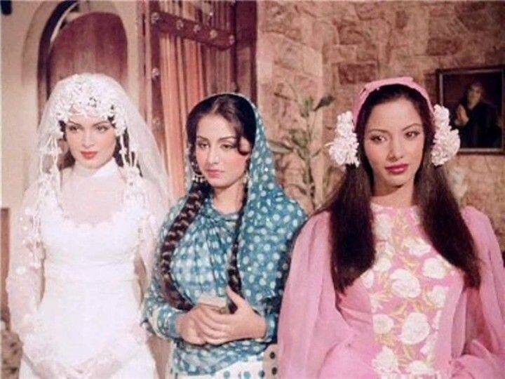 शबाना ने केवल समांतर सिनेमा में ही अपना लोहा नहीं मनवाया, बल्कि 'अमर अकबर एंथोनी', 'हनीमून ट्रेवल्स', 'संसार' जैसी व्यावसायिक फिल्मों में भी काम कर अपने हुनर की पूरी छाप छोड़ी. अपने फिल्म करियर में शबाना ने श्याम बेनेगल से लेकर सत्यजित रे, मृणाल सेन, अपर्णा सेन जैसे भारत के अधिकांश प्रतिष्ठित निर्देशकों के साथ काम किया.