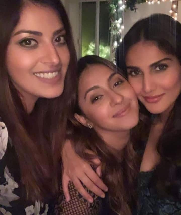 वाणी कपूर भी बर्थडे गर्ल आकांक्षा रंजन कपूर के साथ पार्टी में जमकर मस्ती करती नज़र आईं. (तस्वीर: INSTAGRAM) 