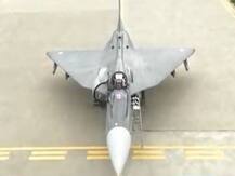 स्वदेशी लड़ाकू विमान तेजस में उड़ान भरेंगे रक्षा मंत्री राजनाथ सिंह, जानें क्या है विमान की खासियत