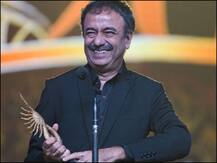 IIFA में राजकुमार हिरानी को ‘3 इडियट्स’ के लिए \'बेस्ट डायरेक्टर इन द लास्ट 20 इयर्स\' के अवॉर्ड से नवाज़ा गया