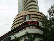 वित्त मंत्री के एलान के बाद सेंसेक्स में 1600 अंकों की तेजी, रुपए में भी उछाल