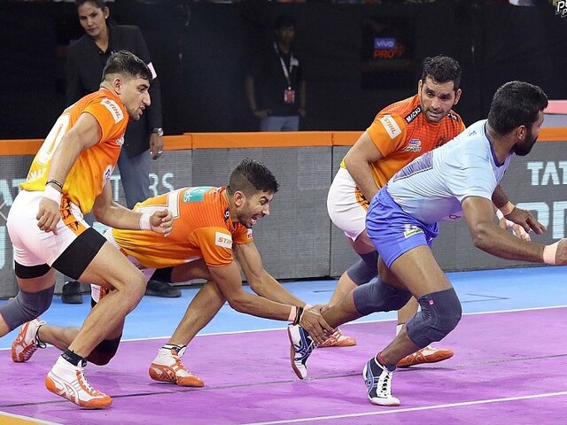 Pro Kabaddi League 2019: आज पुनेरी पलटन और बेंगलुरु बुल्स के बीच मैच, जानिए कौन किसपर भारी Pro Kabaddi League 2019 Puneri Paltan vs Bengaluru Bulls match preview