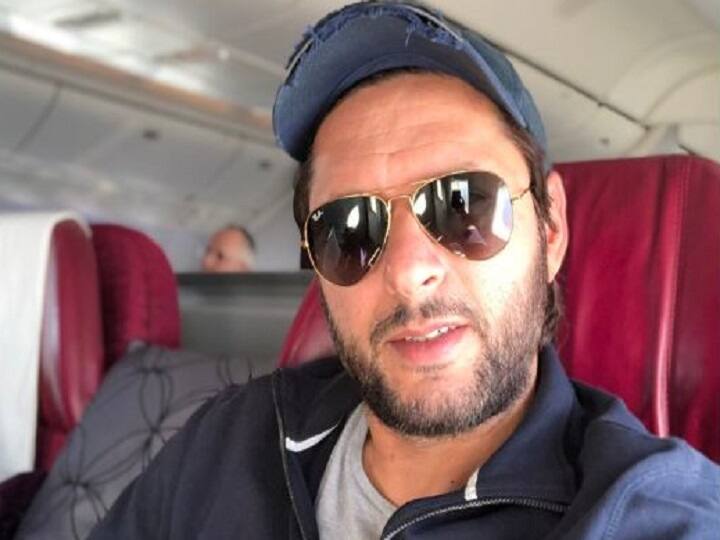 Shahid Afridi Applauds Virat Kohli after he retains his Average Of 50 In All Three Formats कोहली ने क्रिकेट के तीनों फॉर्मेट में हासिल किया 50 का औसत, अफरीदी बोले- आप महान हो