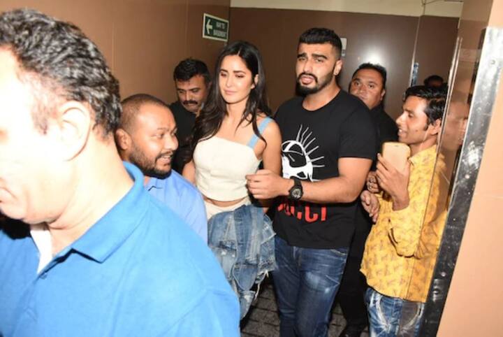 अर्जुन कपूर ने इस वक्त कैटरीना का प्रोटेक्शन का खास ख्याल रखा. (Photo Credit: Manav Manglani)