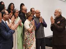 ह्यूस्टन में कश्मीरी पंडितों से मिले पीएम मोदी, कहा- आपने जो कष्ट झेला वो कम नहीं है