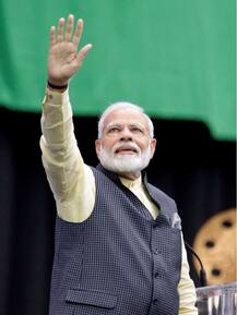 HOWDY MODI: दुनिया ने देखी पीएम मोदी और ट्रंप के बीच जुगलबंदी, देखें दोनों की दोस्ती की केमिस्ट्री