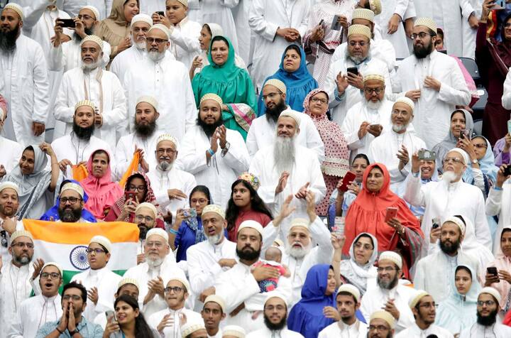 ह्यूस्टन के NRG स्टेडियम में करीब 50 हजार लोग बैठे थे.