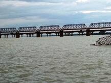 लगातार बारिश से नदियां उफान पर, उत्तर बिहार के कई जिलों में बाढ़ का खतरा