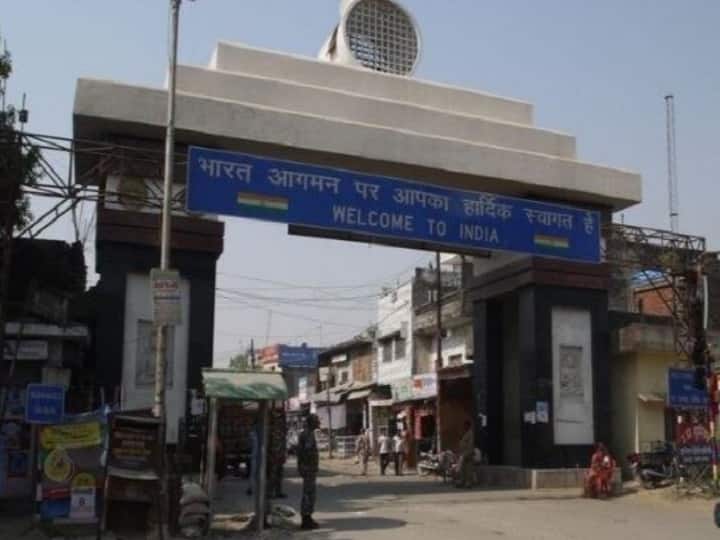 यूपी: उपचुनाव के चलते 48 घंटे पहले सील कर दी जाएगी भारत-नेपाल सीमा, बहराइच में 21 अक्टूबर को होगा मतदान UP- India-Nepal border will be sealed 48 hours before due to by-election, Bahraich will be voted on October 21 यूपी: उपचुनाव के चलते 48 घंटे पहले सील कर दी जाएगी भारत-नेपाल सीमा, बहराइच में 21 अक्टूबर को होगा मतदान