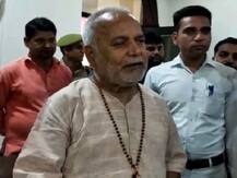 चिन्मयानंद पर रेप का आरोप लगाने वाली पीड़िता को SIT ने हिरासत में लिया, रंगदारी मांगने का है आरोप