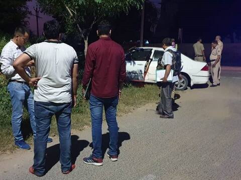 दिल्ली पुलिस ने एनकाउंटर के बाद गिरफ्तार किए तीन शार्पशूटर, जानिए क्या है पूरा मामला दिल्ली पुलिस ने एनकाउंटर के बाद गिरफ्तार किए तीन शार्पशूटर, जानिए क्या है पूरा मामला