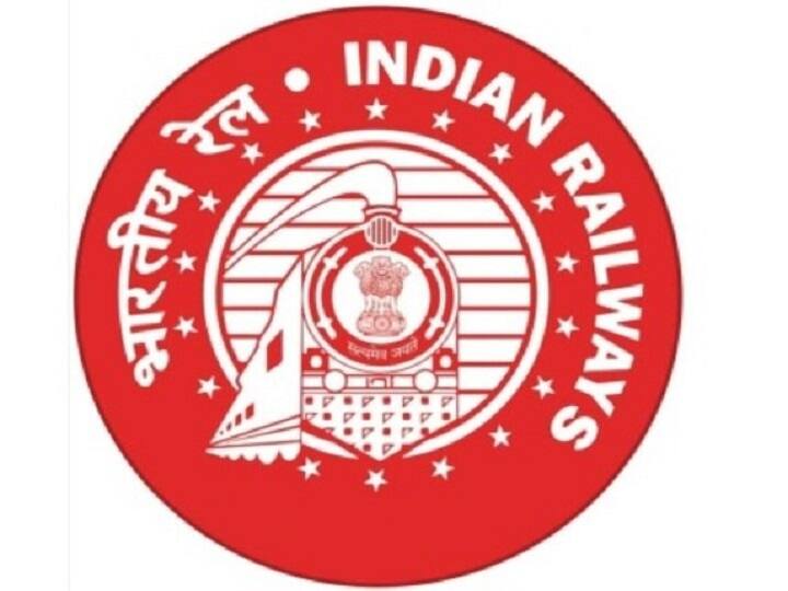 Railways administration fined ten thousand on a company name PhonePe गंदगी फैलाने के चलते फोन-पे नाम की कंपनी पर रेल प्रशासन ने लगाया 10 हजार रुपये का जुर्माना
