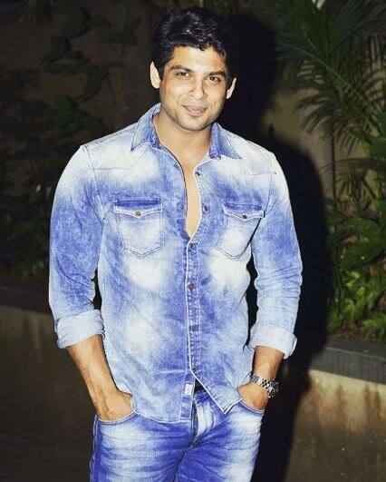 सिद्धार्थ शुक्ला फिल्मों में भी नजर आ चुके हैं. सिद्धार्थ ने साल 2014 में 'हंप्टी शर्मा की दुल्हनिया' से फिल्म में एंट्री की थी. 