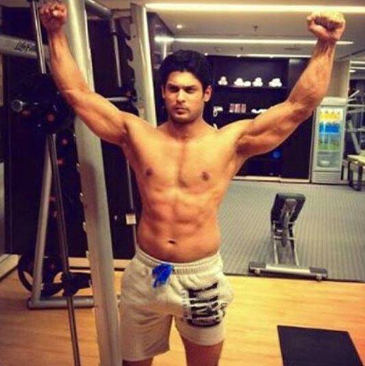 सिद्धार्थ के सोशल मीडिया पर चाहने वालों की संख्या काफी अधिक है और बिग बॉस के घर में उनकी एंट्री से शो का दमदार होना तय है.